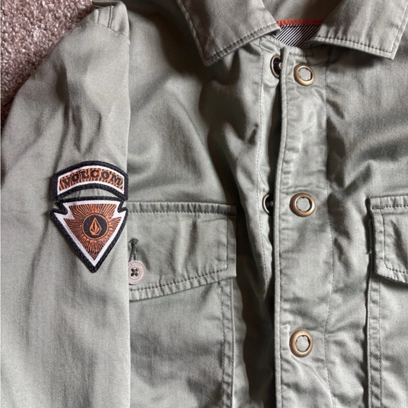 Volcom Olive Green Military Cropped Jacket Women’s Snap Front with Patches - Picture 7 of 7